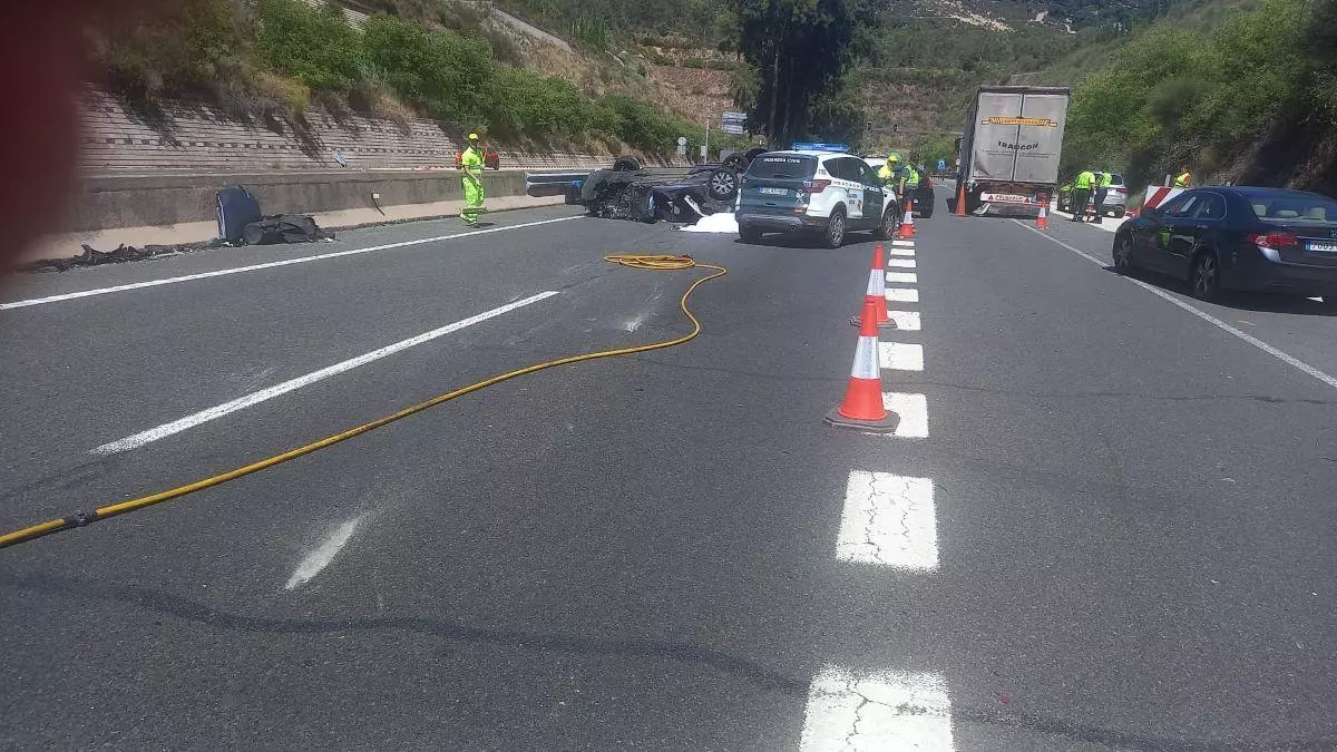 Fallece un joven de 20 años en un accidente de tráfico en la entrada del túnel de Miravete