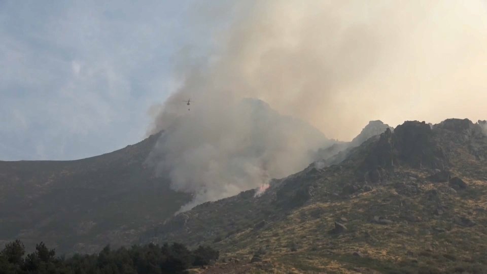 Avanza el incendio de Jarilla: Preocupación en Hervás y Valle del Jerte