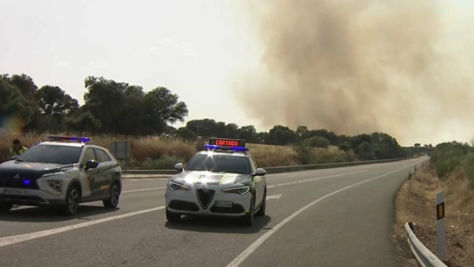 Corte en la autovía A-5 por incendio nivel 1 en Escurial