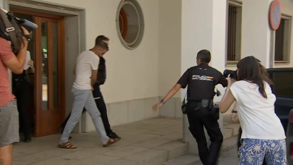 Prisión provisional y retiro de patria potestad al acusado de asesinato en Don Benito.