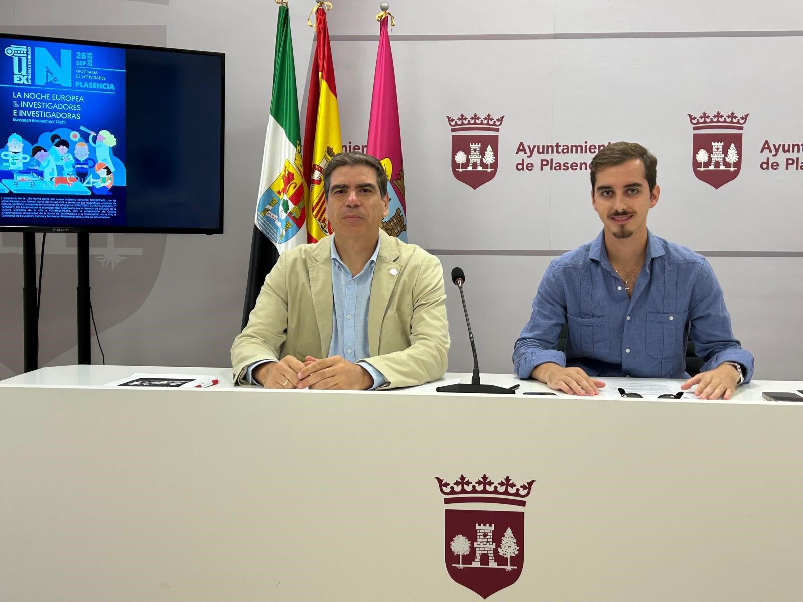 Ayuntamiento de Plasencia promueve becas para másteres y apoya la excelencia académica.