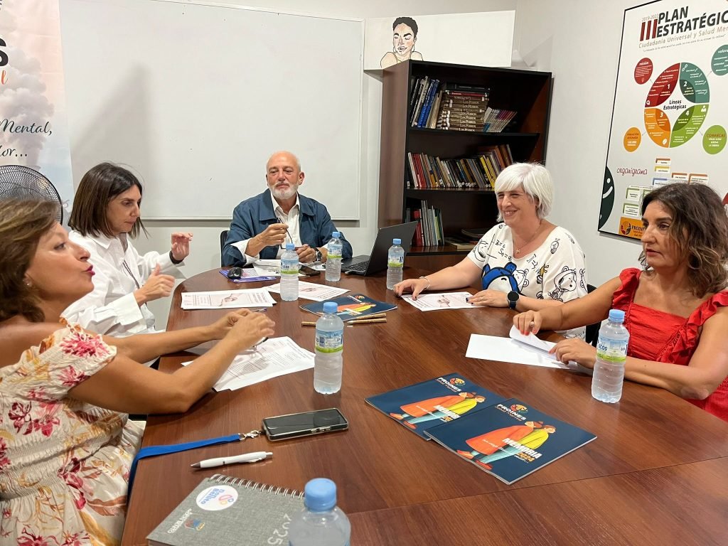 El Ayuntamiento refuerza su compromiso en la prevención del suicidio mediante un plan municipal y un taller especializado.