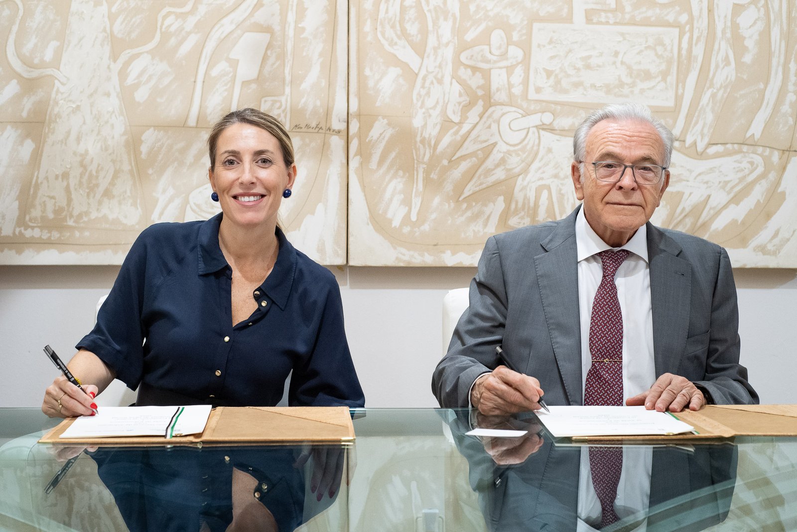 María Guardiola renueva acuerdo con Fundación ‘la Caixa’ para aumentar presupuesto en Extremadura