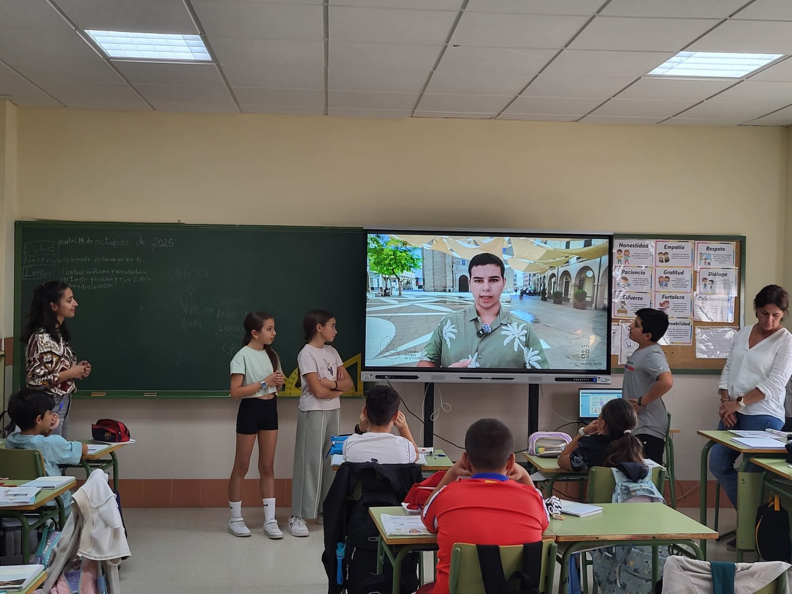Campaña de difusión para elegir alcalde o alcaldesa infantil en Ciudad Amiga de la Infancia.