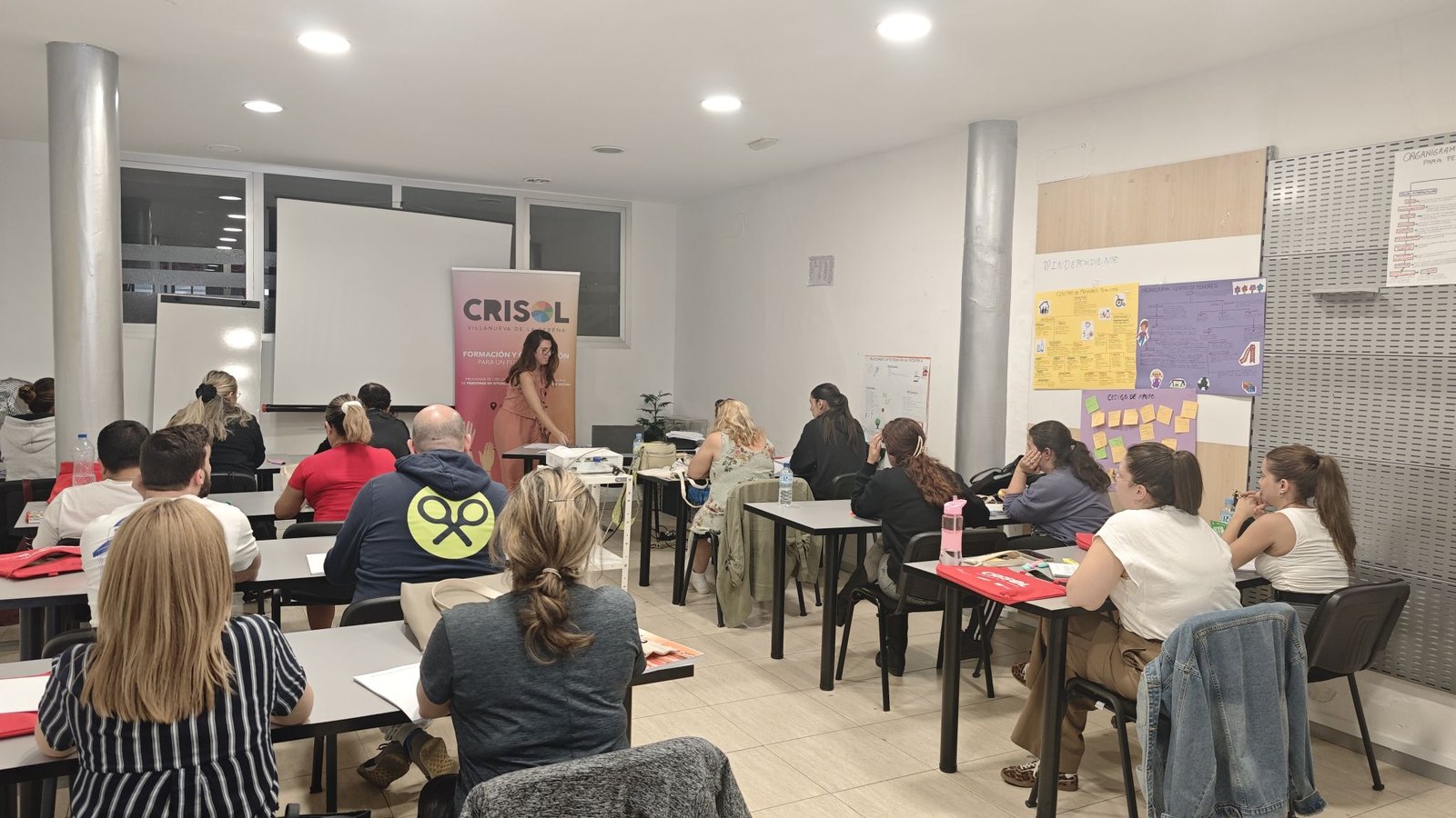 Curso de Atención Sociosanitaria a Personas Dependientes en Instituciones Sociales – Programa Crisol.