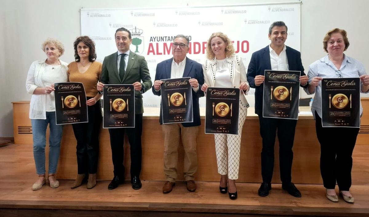 El alcalde respalda la Cena de Gala Empresarial Solidaria con asociaciones locales