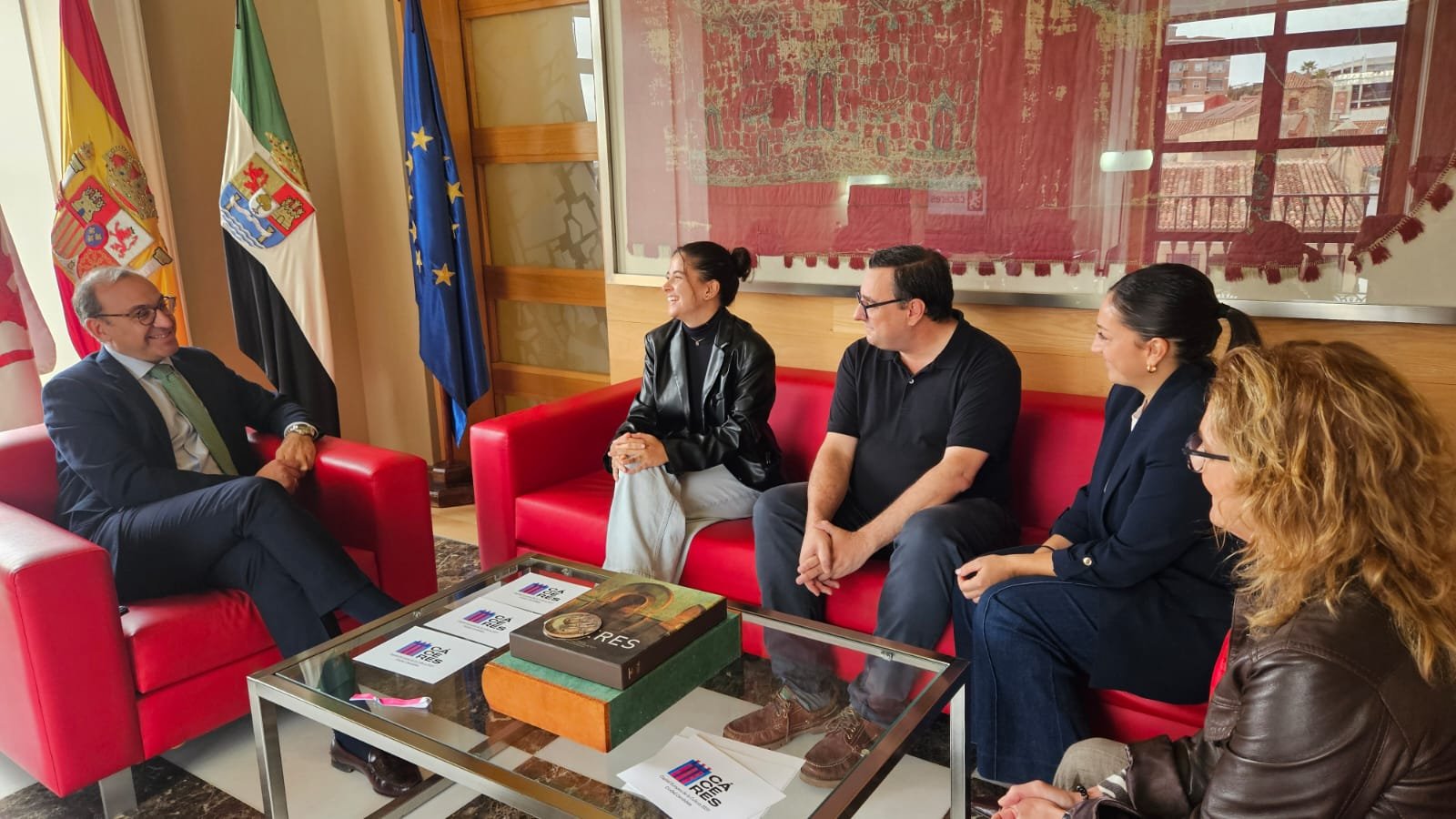 El programa de voluntariado internacional en español permite a Cáceres volver a tener representación en La Roche-sur-Yon después de seis años.