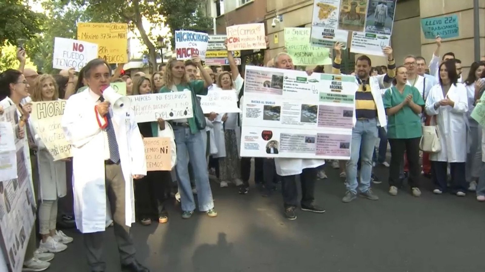 Uno de cada cuatro médicos ha secundado la huelga en Extremadura, según datos oficiales.