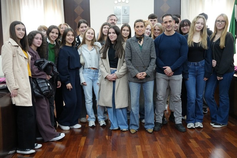 Alumnos alemanes visitan el Ayuntamiento en intercambio con el IES San José