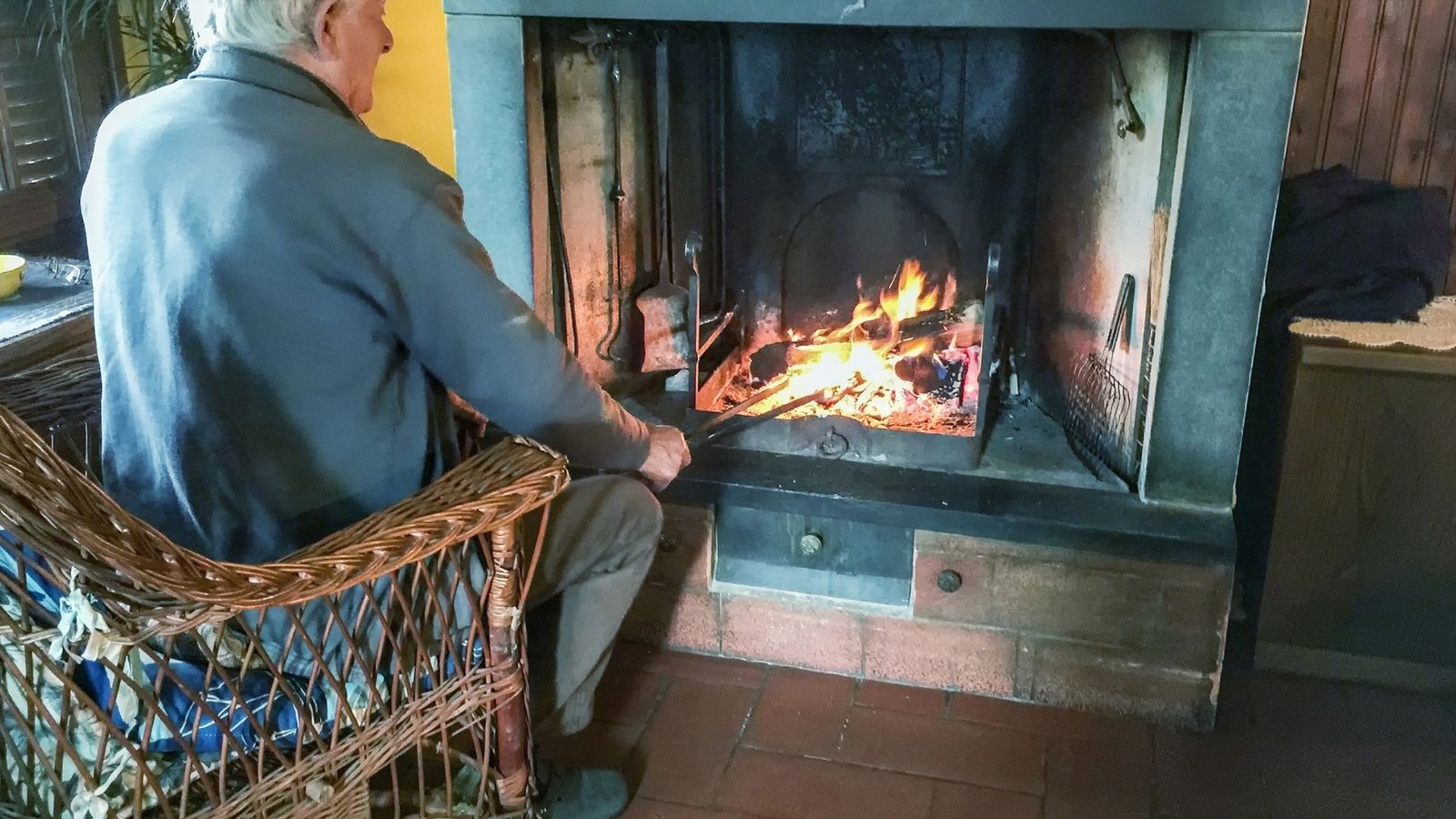 Consejos para evitar incendios con braseros y chimeneas en invierno.