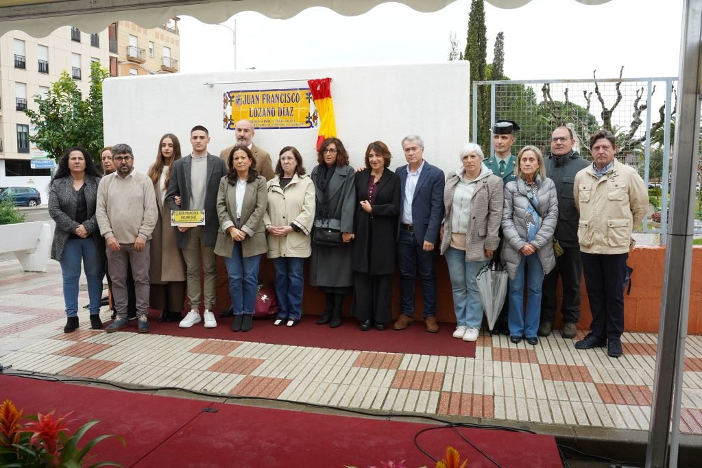 Don Benito homenajea al guardia civil Juan Francisco Lozano, fallecido en 2018.