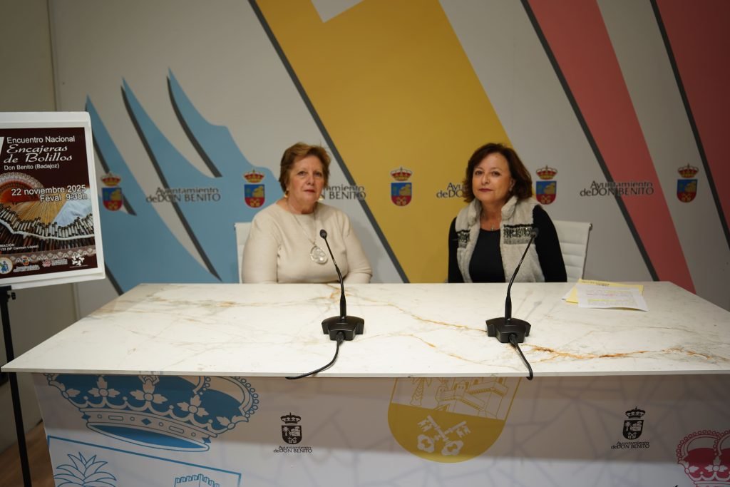 FEVAL acogerá este sábado el V Encuentro Nacional de Encajeras de Bolillos en el Ayuntamiento de Don Benito. Asistirán más de 700 participantes y tiendas especializadas en esta labor de toda España. «En un mundo tan tecnológico, hacer bolillos es una terapia contra el estrés».