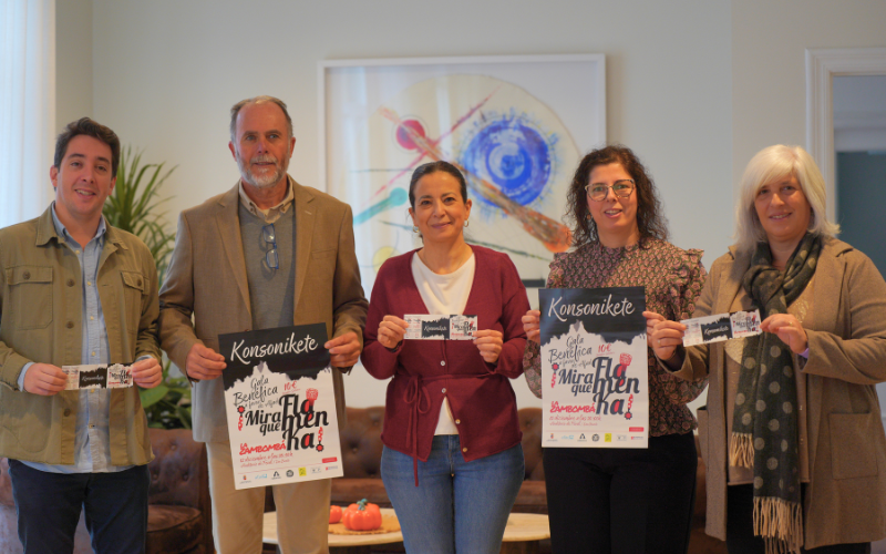 Zambombá solidaria contra el Alzheimer en FEVAL el 12 de diciembre, entradas a la venta para beneficio de pacientes con Alzheimer y otras demencias de AFAD Recuerda Extremadura. La alcaldesa ya tiene la suya.