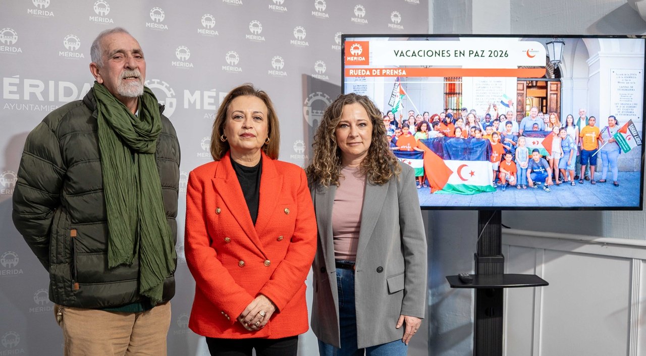 Mérida invita a familias extremeñas a participar en el programa «Vacaciones en Paz» para acoger a niños saharauis este verano.