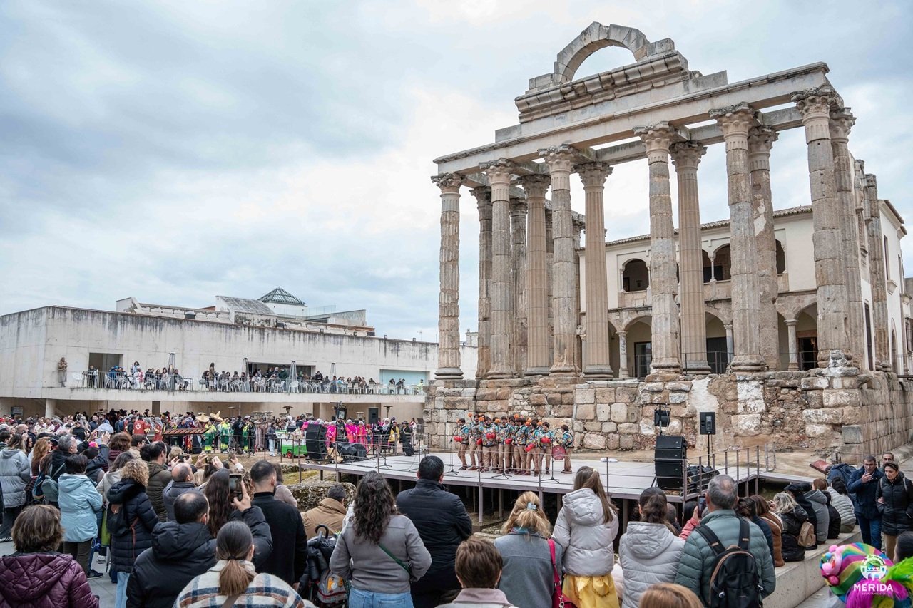 VIII Concurso de Copla Monumental en el Templo de Diana, Mérida.