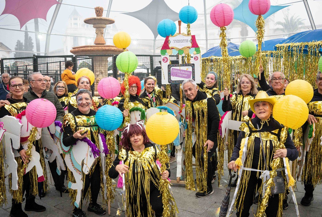 El Centro Cultural Alcazaba acogerá el I Concurso de Chirigotas para Mayores el 13 de febrero