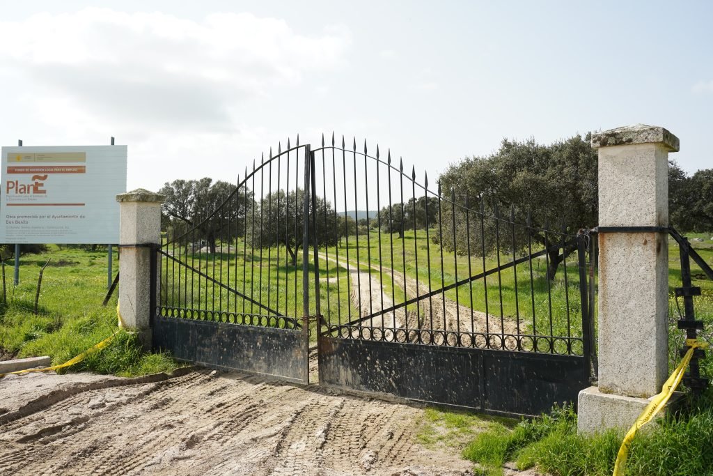 Don Benito recupera la inversión de La Serrezuela para mejorar infraestructuras y servicios municipales.