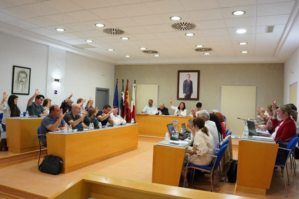 El Pleno de abril aprueba las nuevas ordenanzas para la Escuela Infantil Municipal y los servicios de ayuda a domicilio en Don Benito.