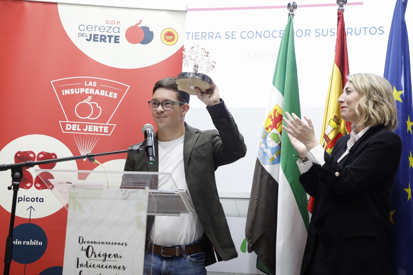 María Guardiola premia a Guillermo Gracia en Salón Gourmets 2026