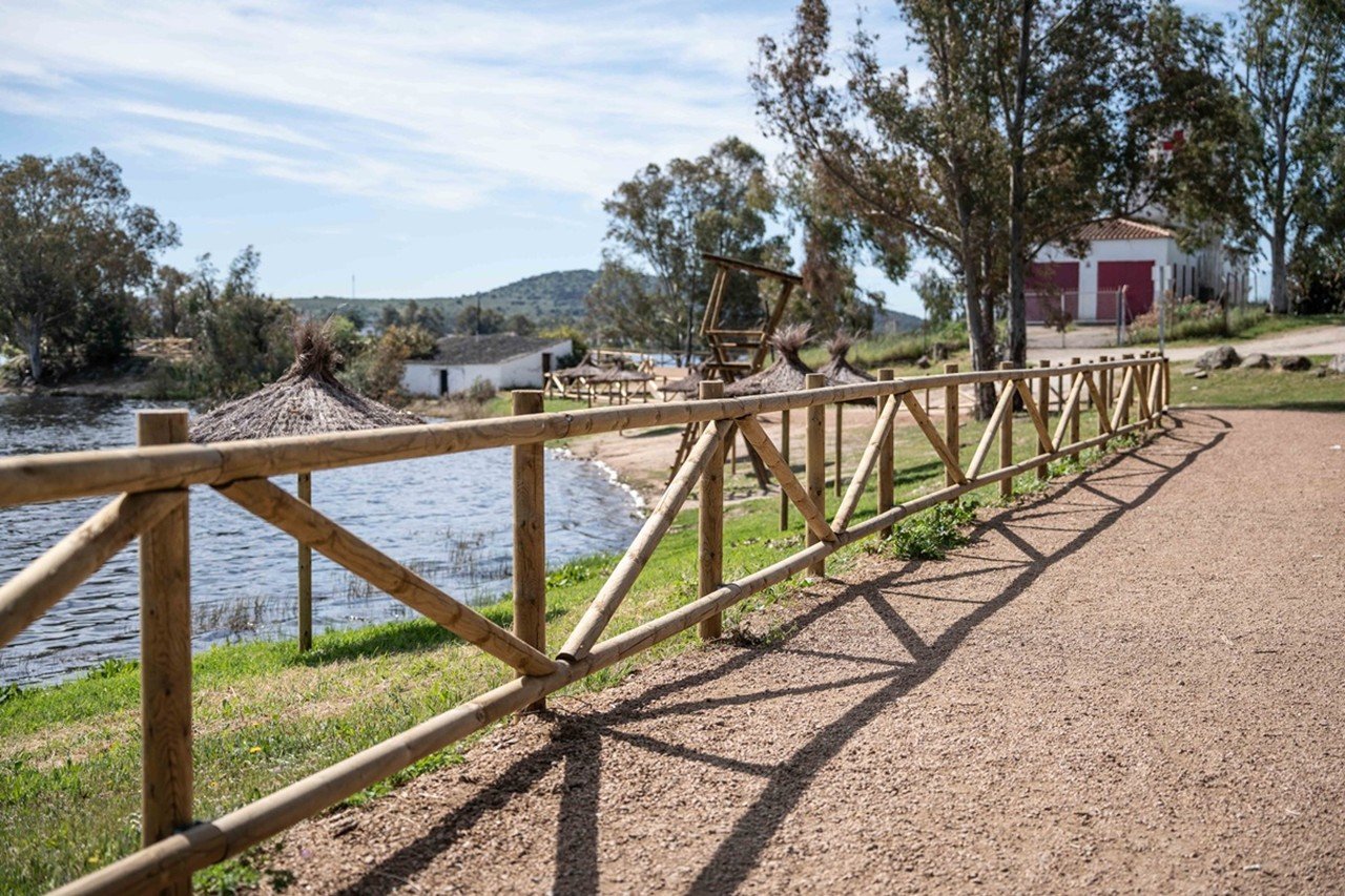 Prohibición de acampar sin autorización en Proserpina