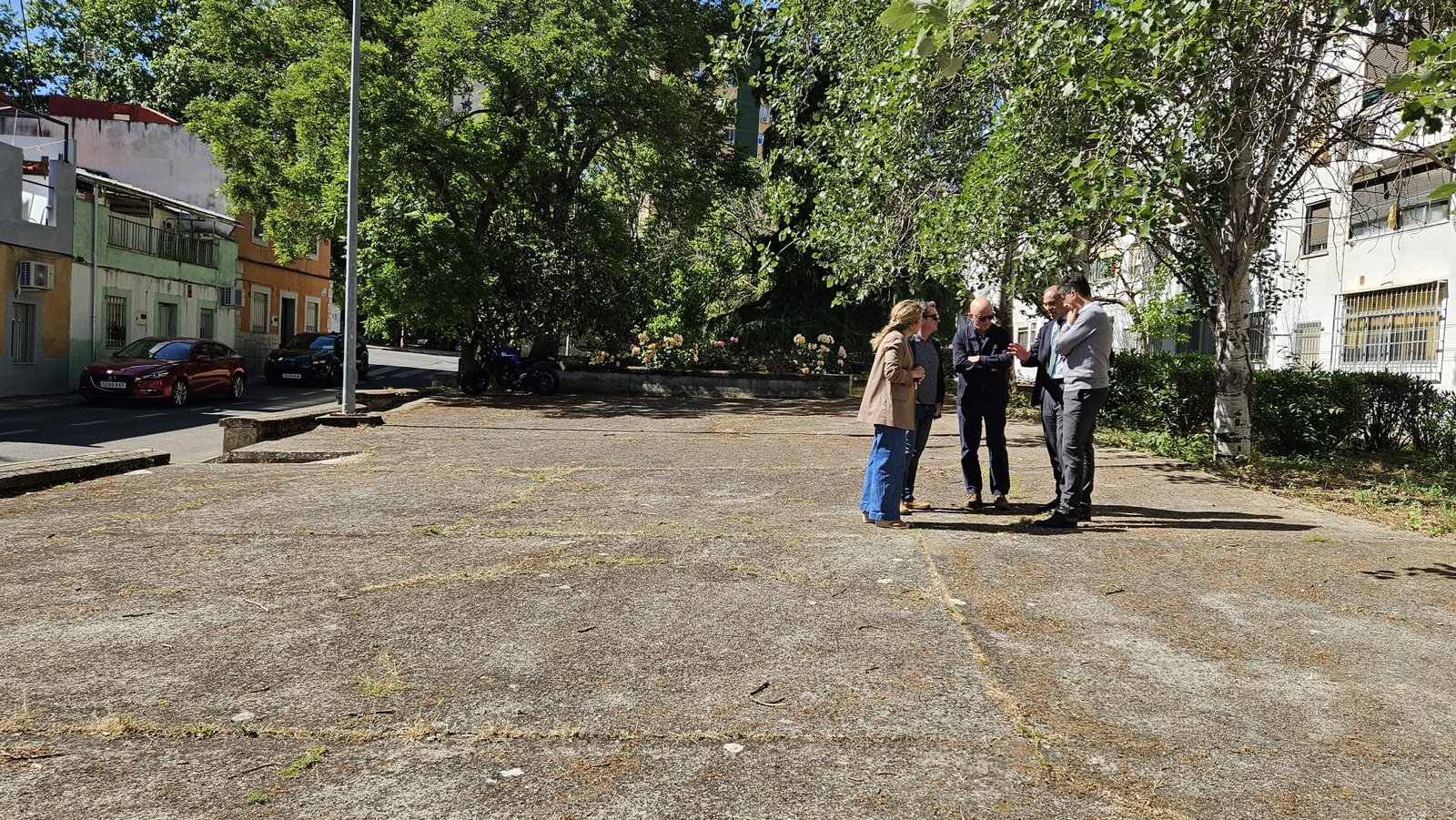 El Ayuntamiento de Cáceres construirá un nuevo estacionamiento en superficie en Llopis Iborra.