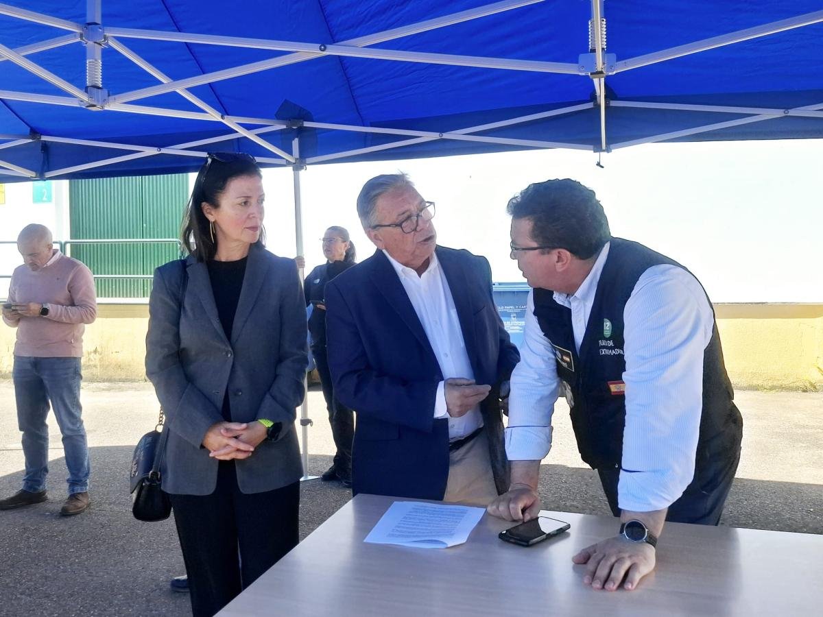 Simulacro en Almendralejo para mejorar comunicación en emergencias con tecnología 5G.